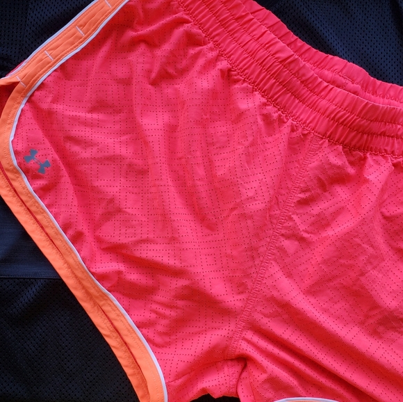 🔥3/$30 UnderArmour Heatgear Semi-fitted Running Shorts - Picture 1 of 8
